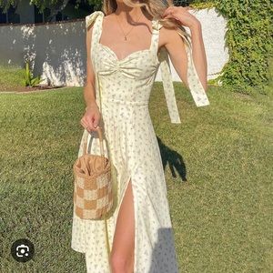 Yellow Midi Floral Dress 
Size: Large
Brand: Shein
Condition: Unworn/New